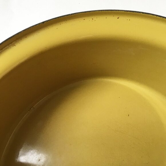 Vintage Hanova of Pasadena Red Orange Lava Enamel Casserole Lidded Pot - Picture 15 of 16